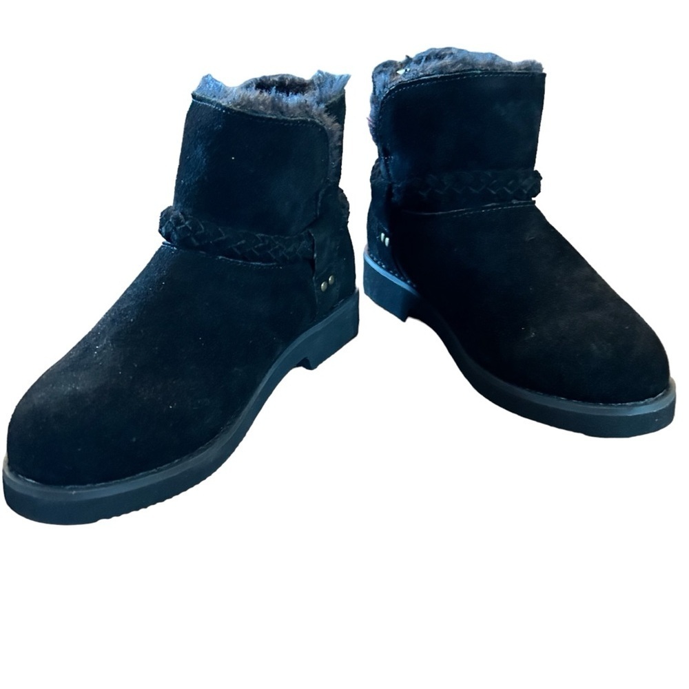Style and co Kaii black genuine suede uppers size 5